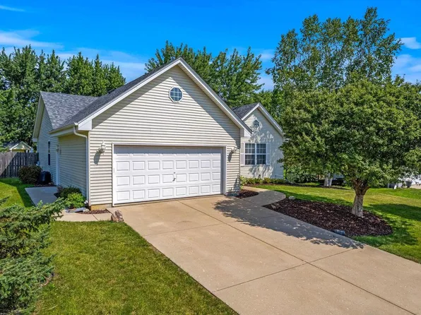 214 Parkview DRIVE, Johnson Creek, WI 53038