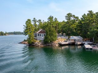 2 A258 Is, The Archipelago, ON P0G 1G0