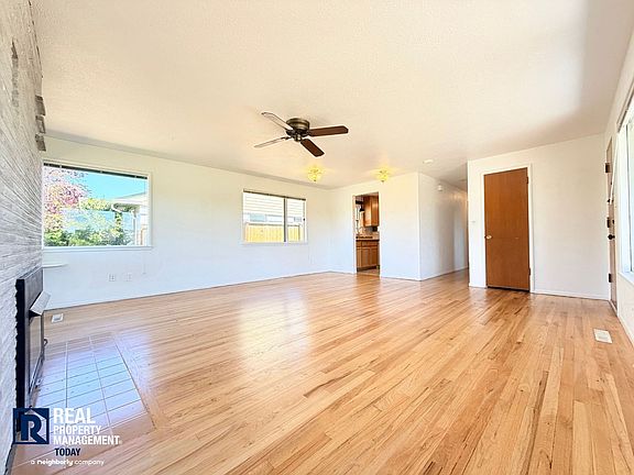 5th image of 2301 N Winnifred St