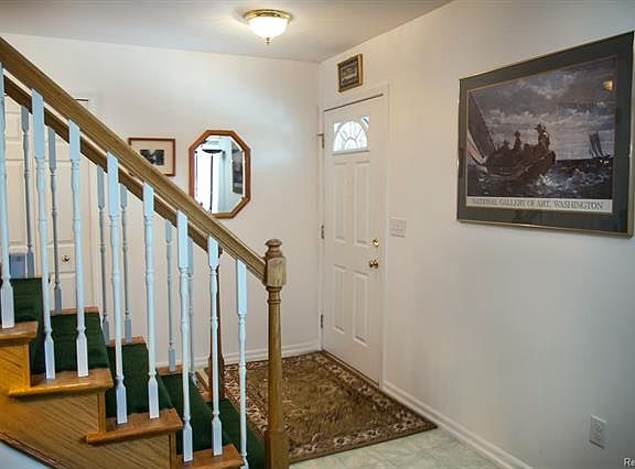 4th image of 743 Alexandria St