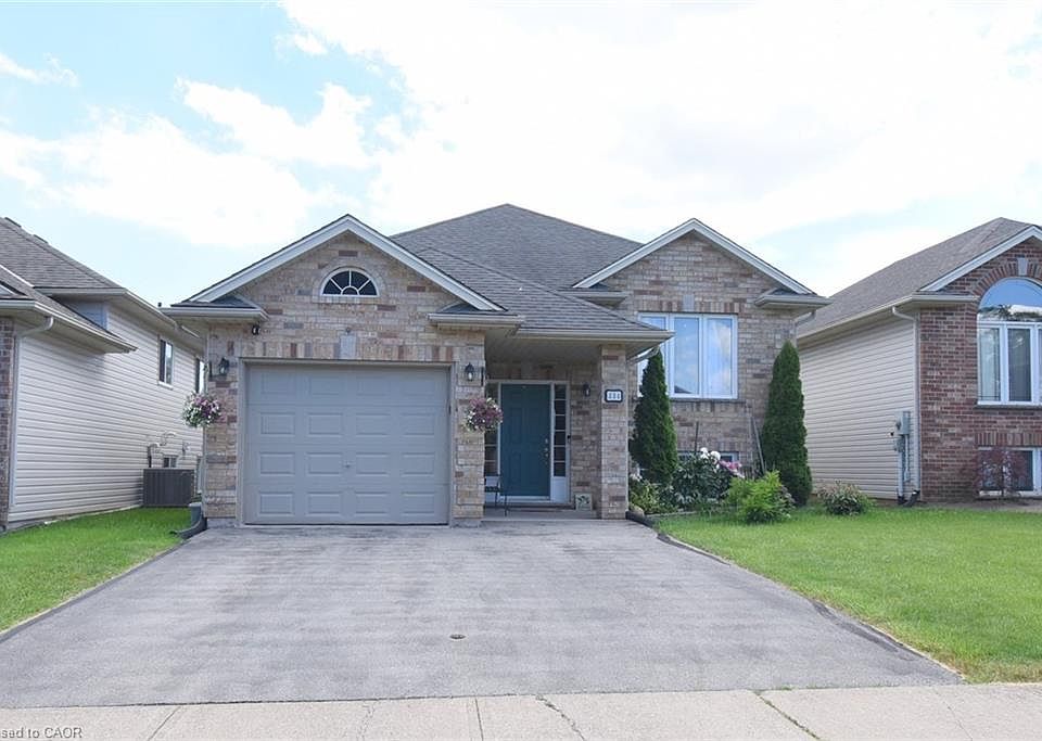 1st image of 334 Saint Lawrence Dr