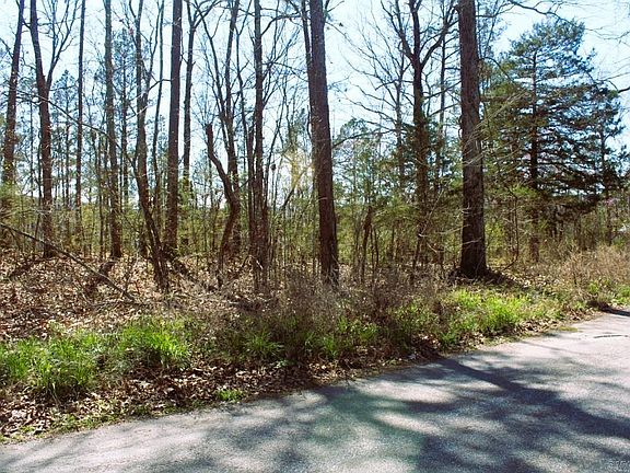 3rd image of Heritage Oaks Dr