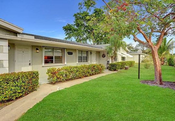 2nd image of 2415 Lowson Blvd #1