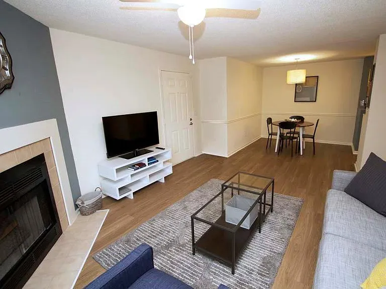 Reserve at Hillcrest — Photo 5