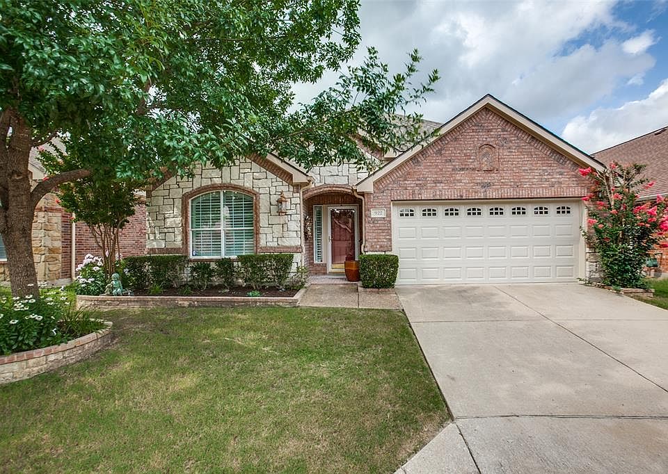 1st image of 922 Grand Cypress Ln