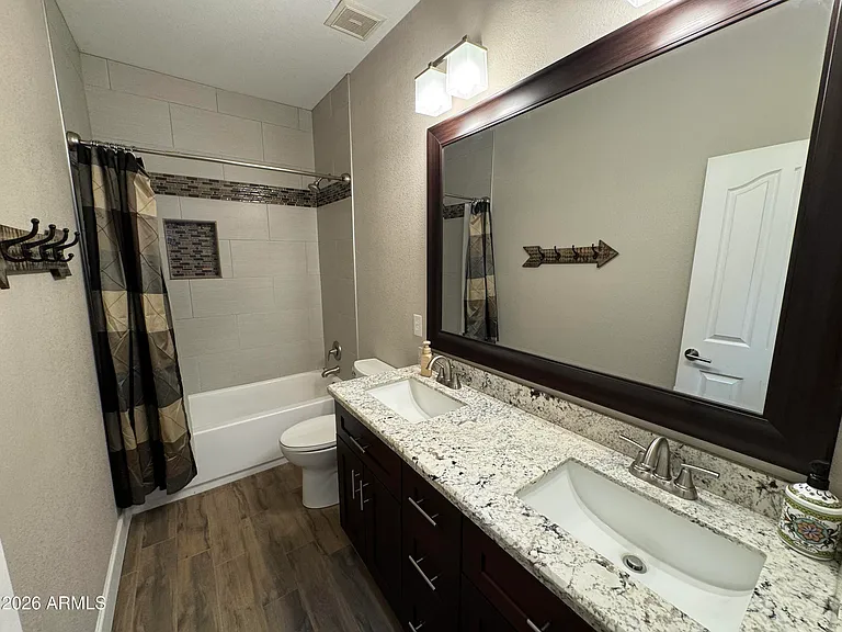1710 E Tradewind Ct — Photo 26