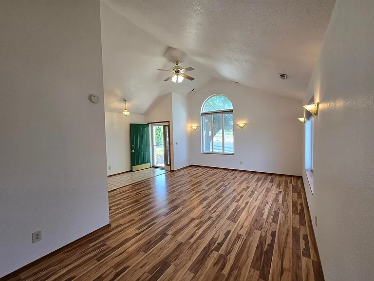 4423 S Sharron Ct — Photo 7