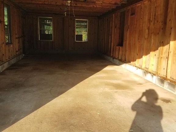 5th image of 148 Chatmoss Ct
