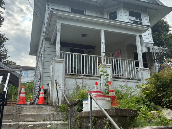 72 Park St, Carbondale, PA 18407