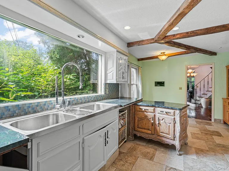 13 Whitney Cir — Photo 17