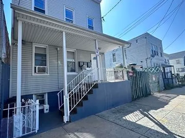 212 Plainfield Avenue image 1 of 14