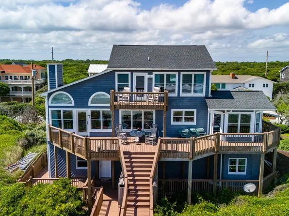 105 Dogwood Circle, Pine Knoll Shores, NC 28512
