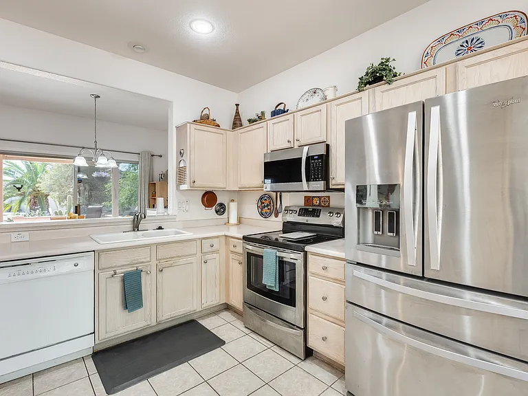 16031 W Copper Crest Ln — Photo 8