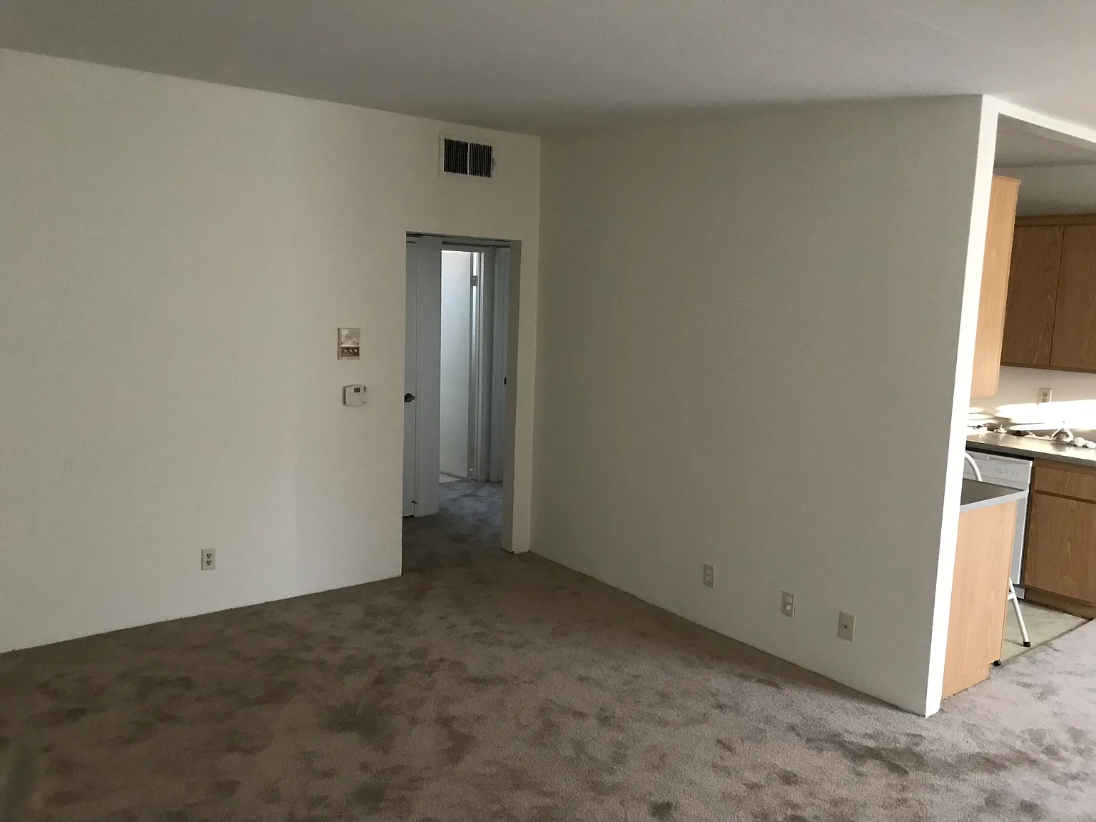 1 bed, 800 sqft, $1,995 — Photo 3