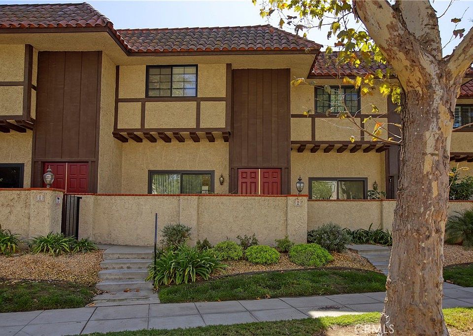 1st image of 400 W Riverside Dr Unit 2