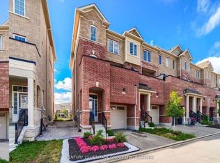 239 Harding Park St, Newmarket, ON L3Y 0E1