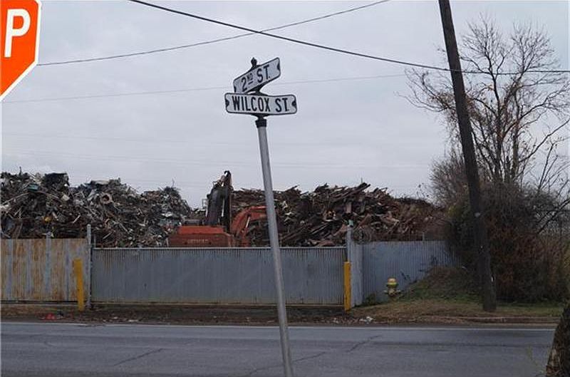 2nd image of 202 Wilcox St