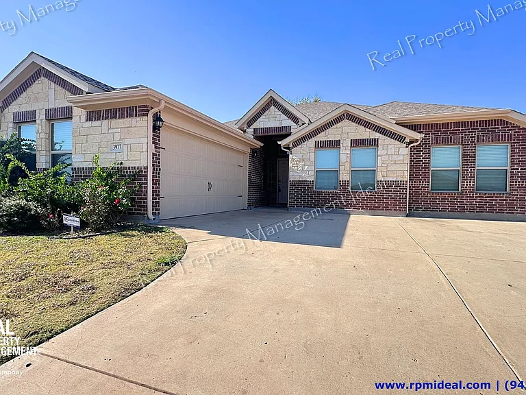 3977 Winding Hollow Dr — Photo 2