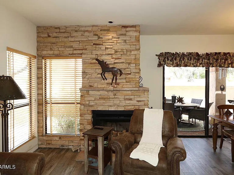 9705 E Mountain View Rd #1032 — Photo 1