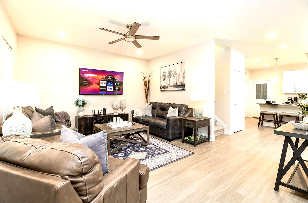 102 Price St — Photo 3