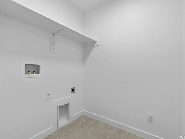 395 W 3175th St N — Photo 14
