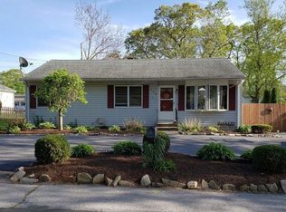 166 Oakhurst Ave, Warwick, RI 02889