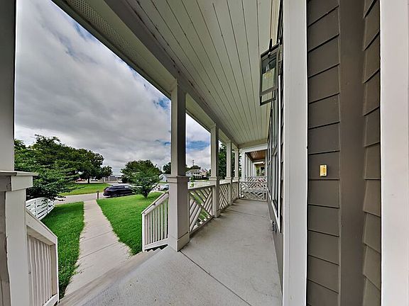 3rd image of 600B 45th Ave N