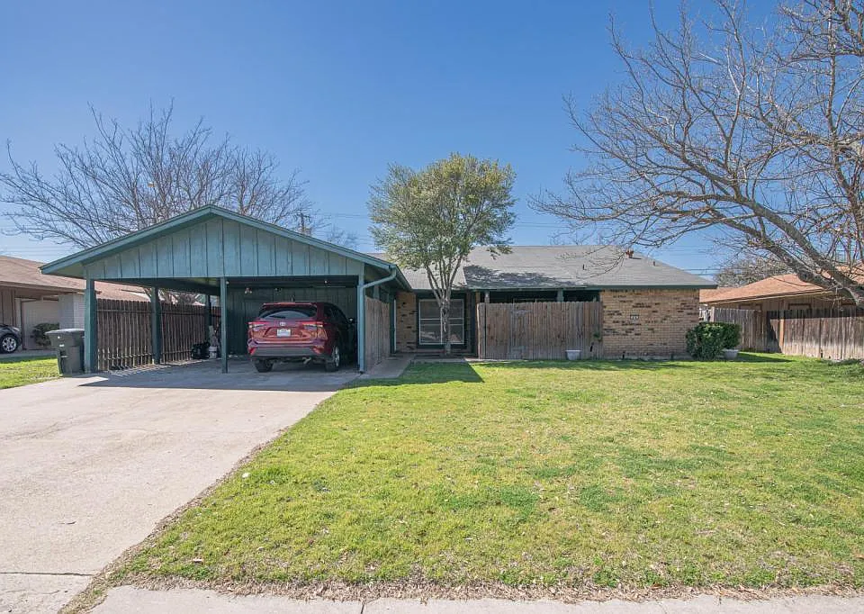 418 Skyline Ave