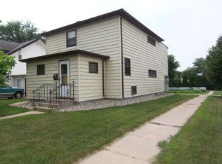 929 6th Ave APT B, Brookings, SD 57006