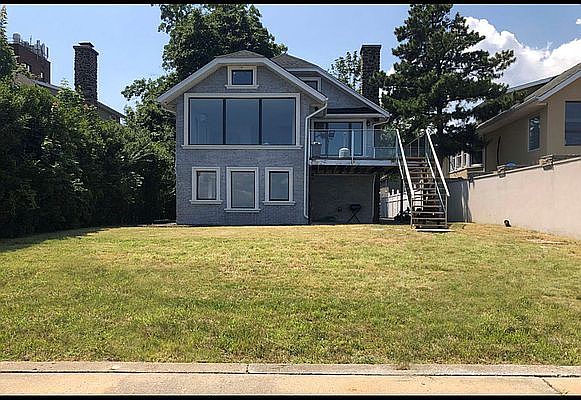 1st image of 712 Clarence Ave #1