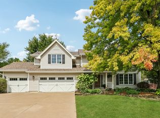 12851 Walnut Ridge Dr, Clive, IA 50325
