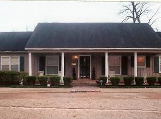 714 W 2nd St, Clarksdale, MS 38614