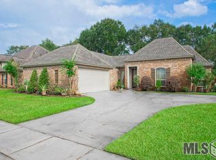 9043 Highland Oaks Ave, Zachary, LA 70791