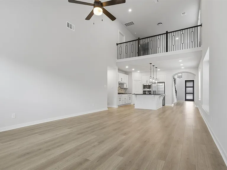 5011 Bowen Prairie Dr — Photo 9