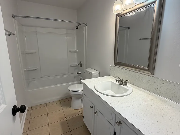 2845 McFarland Ave — Photo 8