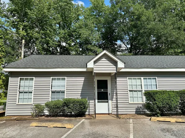 208 Sunnyside Dr, Greer, SC 29651