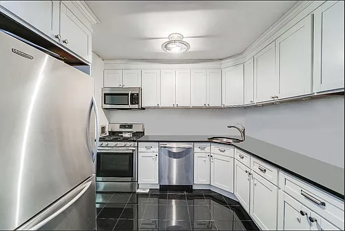 270 Marin Blvd #8E Photo 1