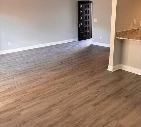3rd image of 4733 Puritan Cir