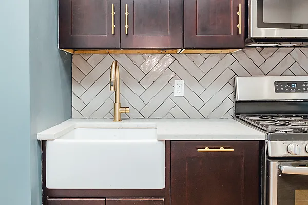 Rented by Nooklyn NYC LLC | media 18