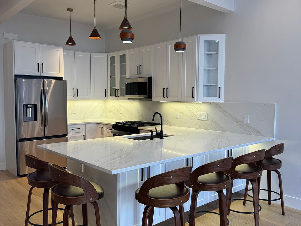 1st image of 97 Dupont St #1