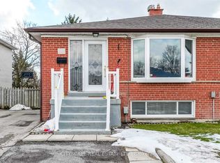 1166 Shadeland Dr #Basement, Mississauga, ON L5C 1P3