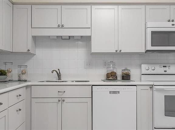 4th image of 312 Clayton Crossing Dr APT 104