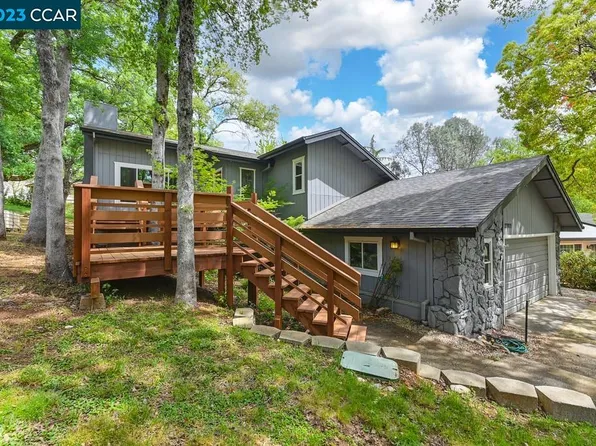 23071 Broadmoor Ct, Auburn, CA 95602