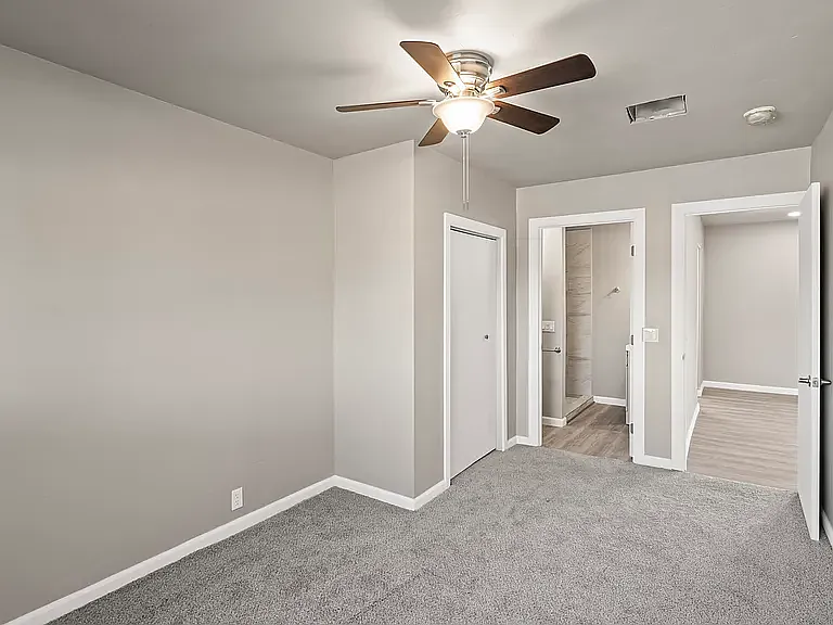 1331 S Edlin Ave — Photo 11