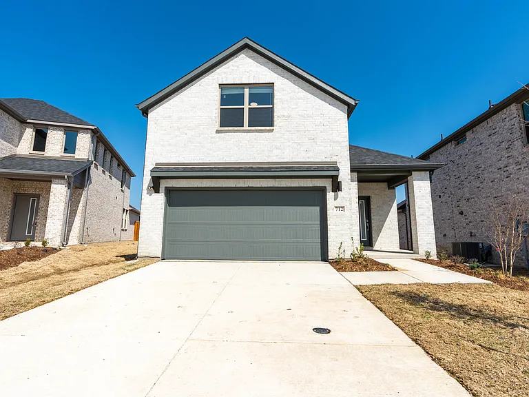 712 Melody Hill Dr — Photo 1
