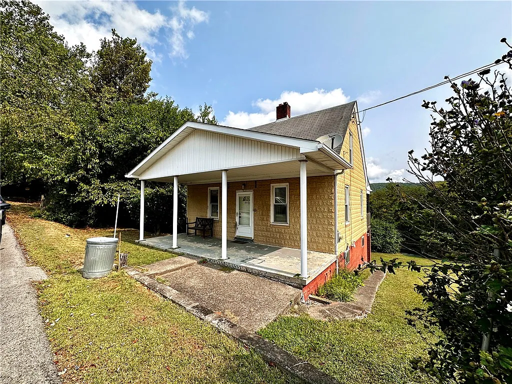 803 Locust St photo 1