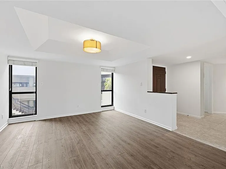 4551 Gulf Shore Blvd N #200 — Photo 8