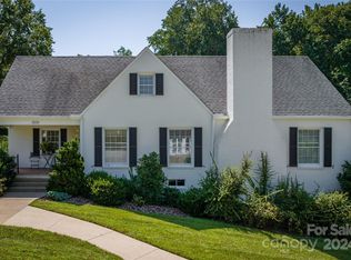 509 Collett St, Morganton, NC 28655