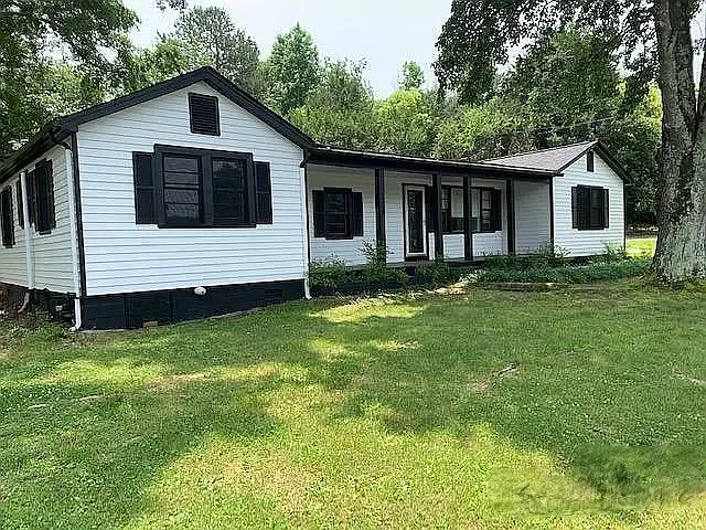 2802 Filbert Hwy — Photo 1