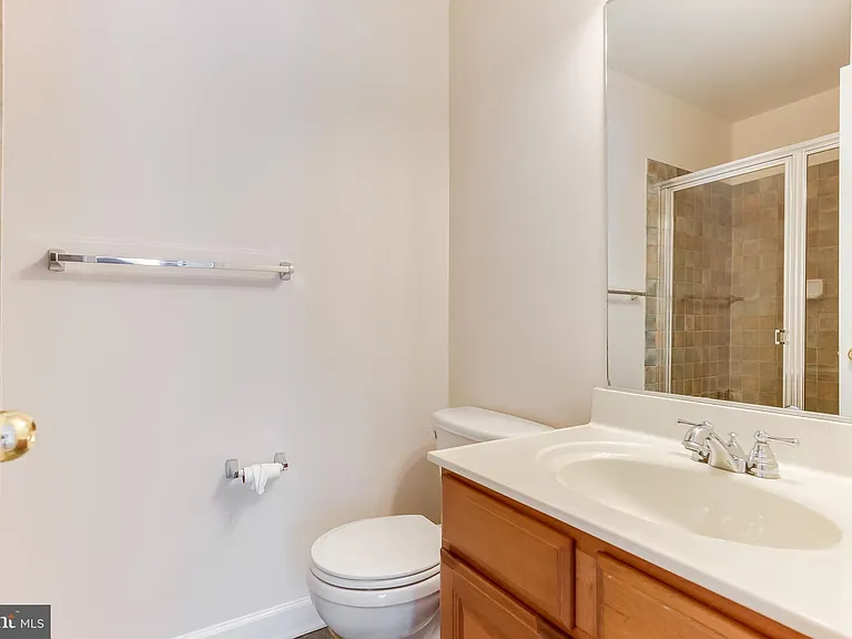 1008 Hampton St — Photo 23